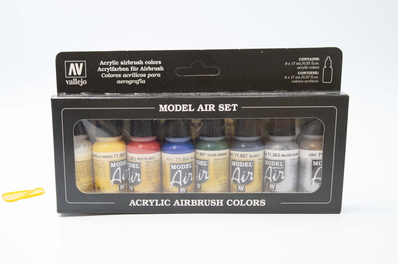 Vallejo Model Air Set 71174 Basic Colors (8)